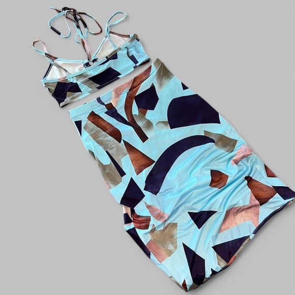 Geometric Print Set - Picture 2 of 3